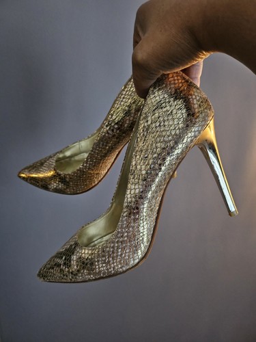 Stunning dune gold sparkly - stunning,